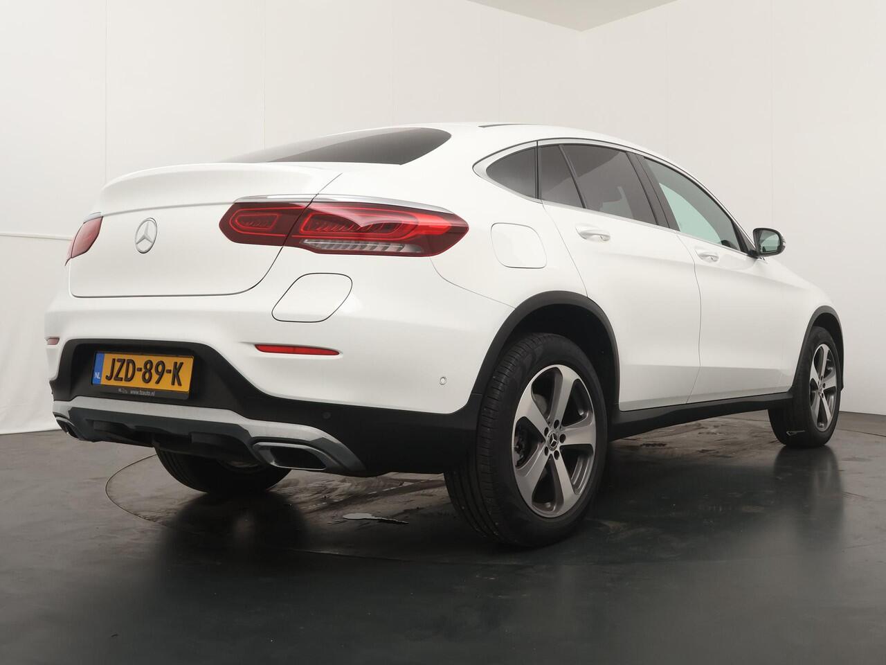 Mercedes-Benz Glc Coupé 300e 4MATIC Business Solution Luxury - Navigatie - Stoelverwarming - Wegklapbare trekhaak