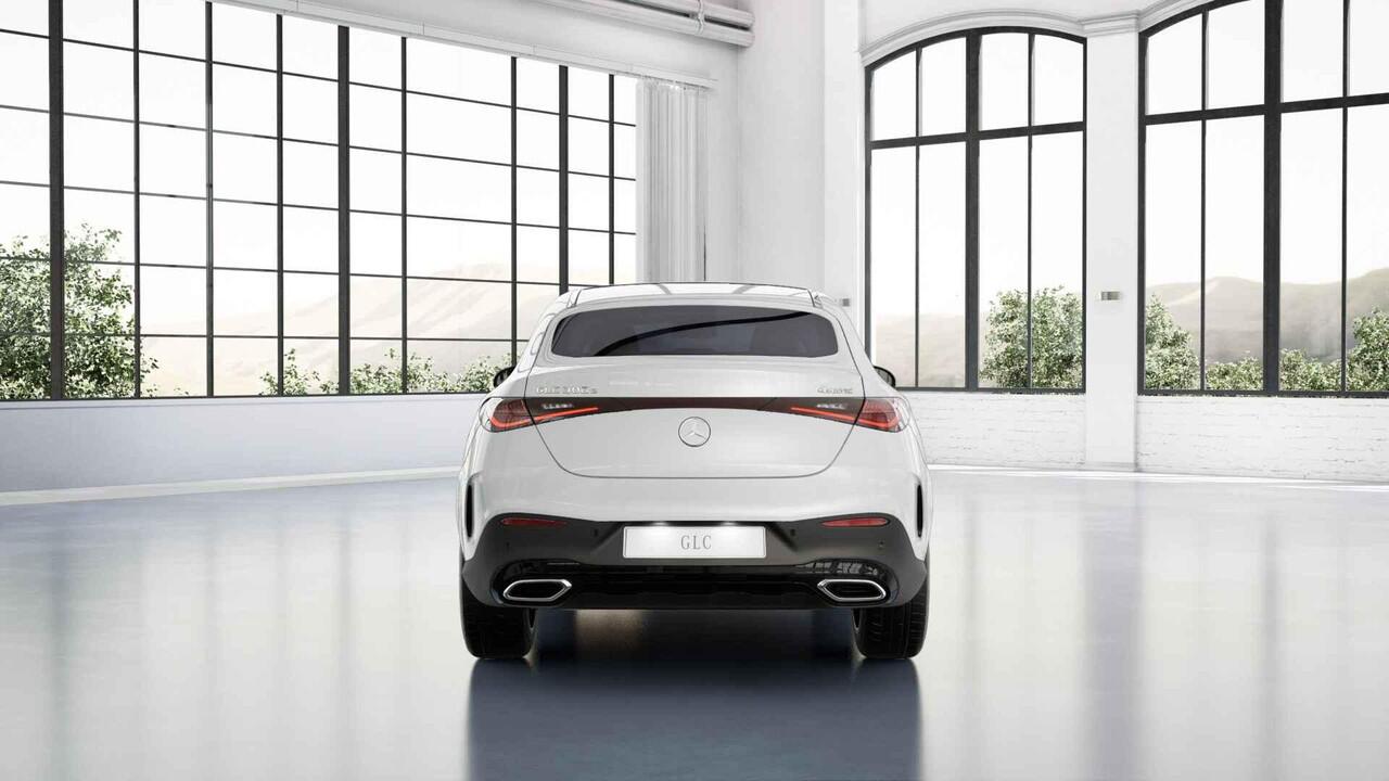 Mercedes-Benz Glc Coupé 300e 4MATIC Business Line | AMG | Panoramadak | Trekhaak | Night pakket | 360 camera |