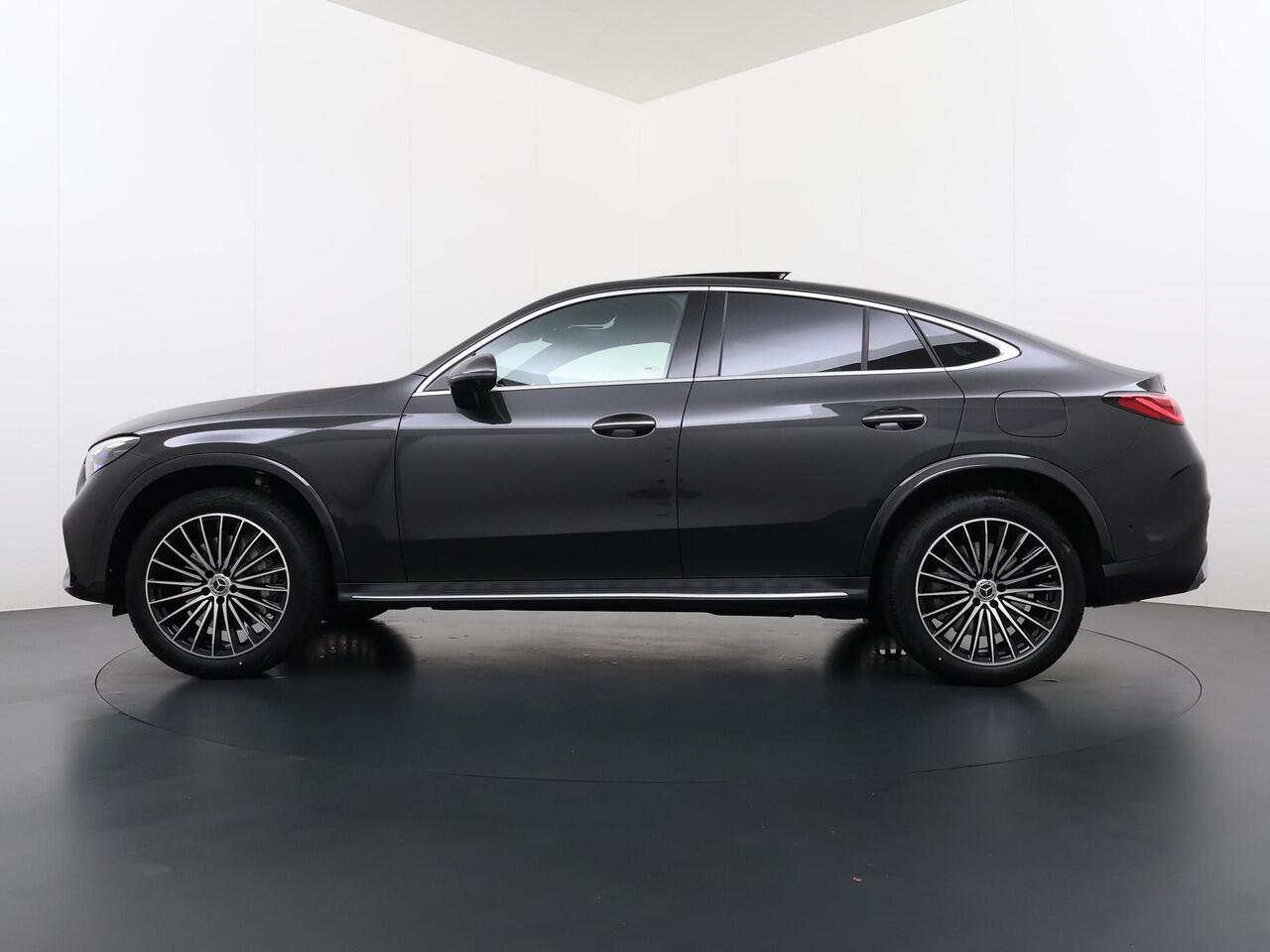 Mercedes-Benz Glc Coupé 300e 4MATIC Sport Edition | Panorama - Schuifdak | Trekhaak Wegklapbaar | Niveauregeling | 360° Camera | Digital Light | Burmester 3D Surround Sound | Memorystoelen | Verwarmd Stuurwiel