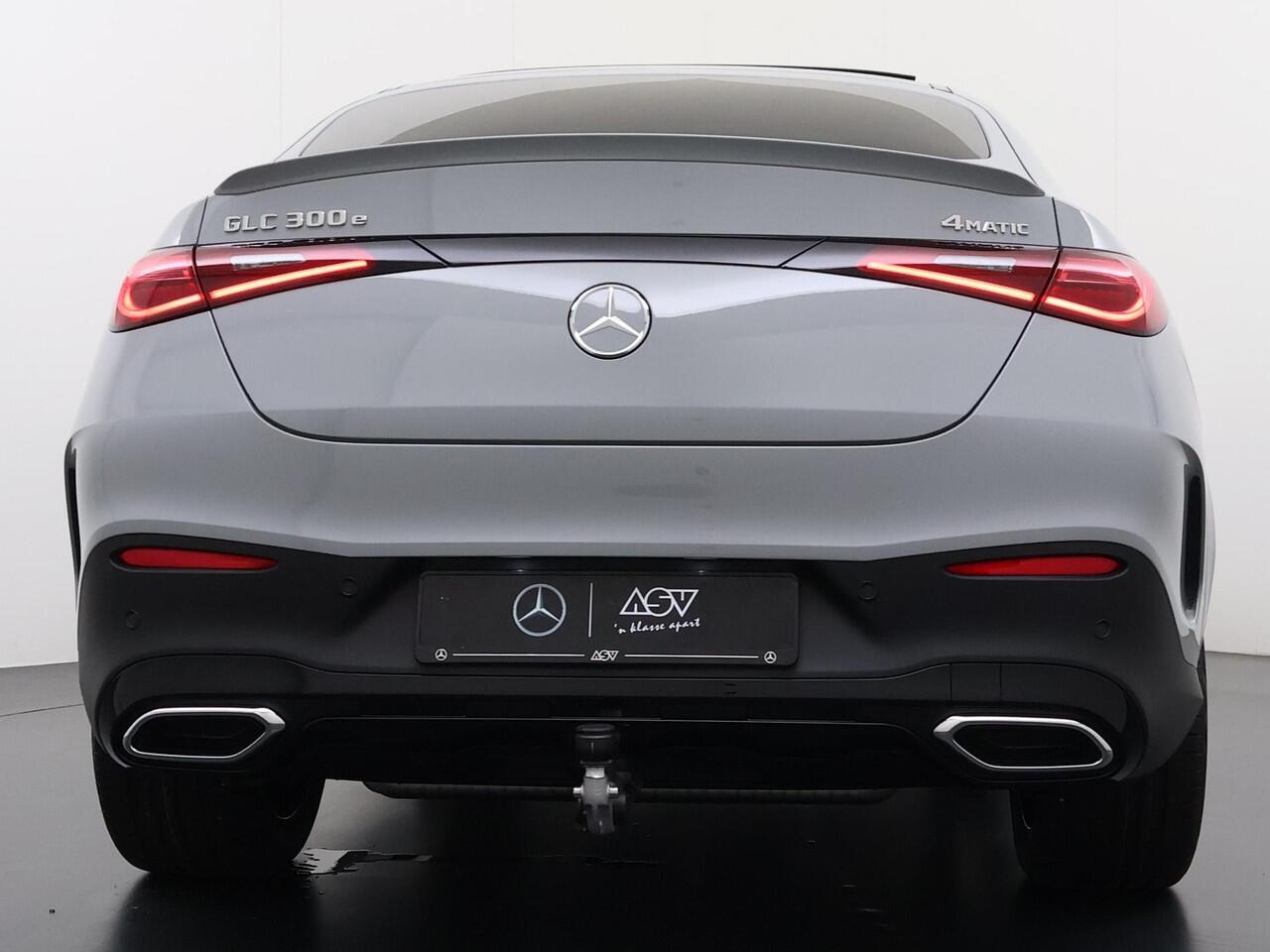 Mercedes-Benz Glc Coupé 300e 4MATIC Sport Edition | Achterasbesturing 4.5° | Luchtvering | Panorama - Schuifdak | Head-Up Display | Trekhaak Wegklapbaar | Burmester 3D Surround Sound | 360° Camera