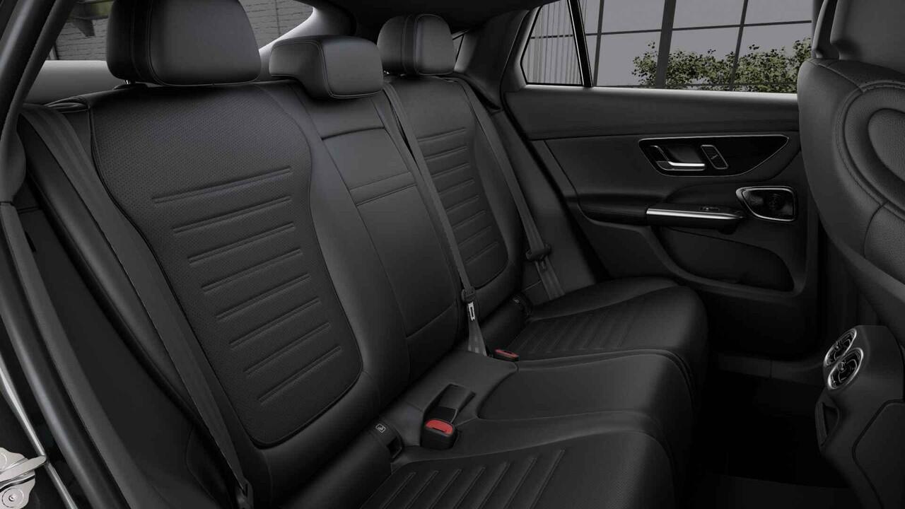 Mercedes-Benz Glc Coupé 300e 4MATIC Sport Edition | Premium | Night | Trekhaak | Panoramadak | Head Up | Keyless | Treeplanken |