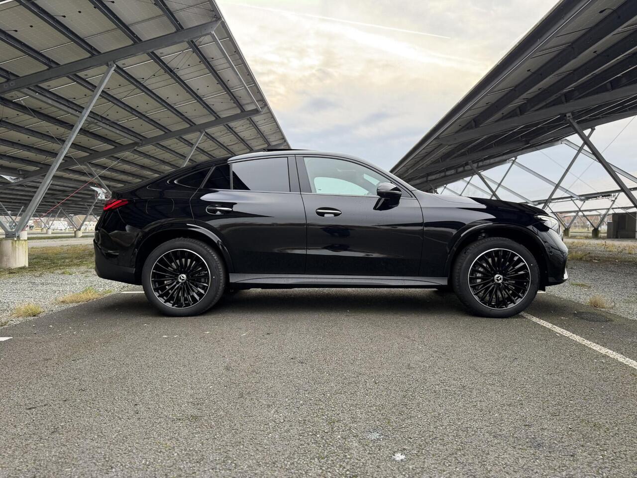 Mercedes-Benz Glc Coupé 300e 4MATIC Sport Edition | Night | Panoramadak | Premium | Trekhaak | Digital light | Burmester | Head-up display |