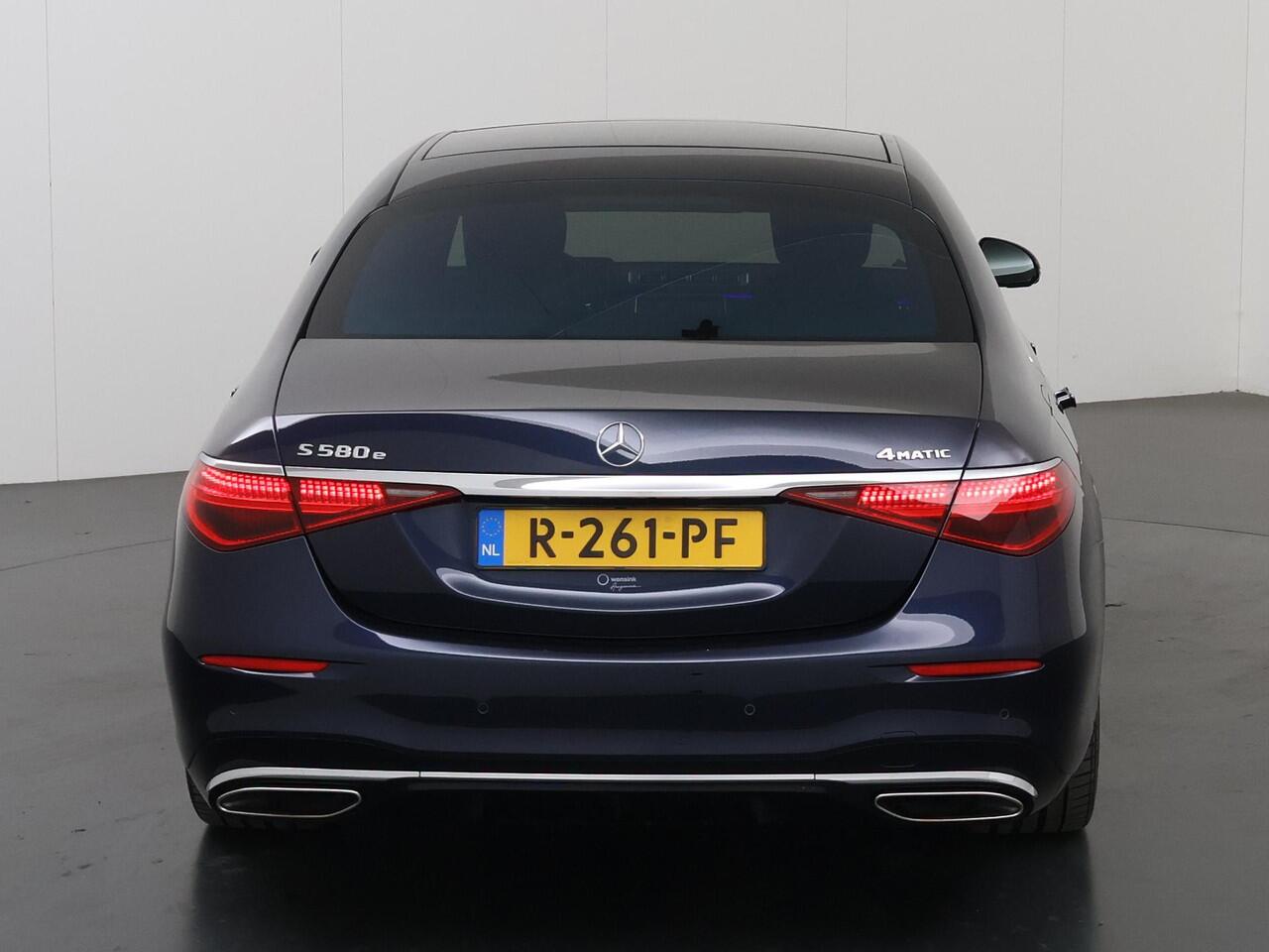 Mercedes-Benz S-KLASSE 580 e 4MATIC Lang AMG Line | Panoramadak | Achterasbesturing | Burmester | Head-up display | Digital light | Rijassistentiepakket | Nappaleder |