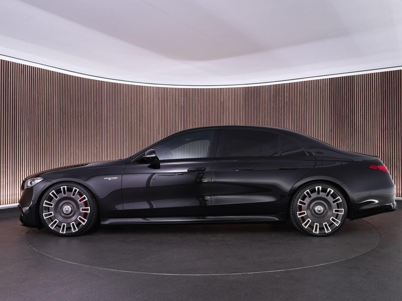 Mercedes-Benz S-KLASSE 63S AMG 802pk E Performance |22" custom wielen|pano|Burmester High end|chauffeurspakket|achteras besturing|rearseat infotainment|HUD|360 camera|digital LED|memory|Apple Carplay|