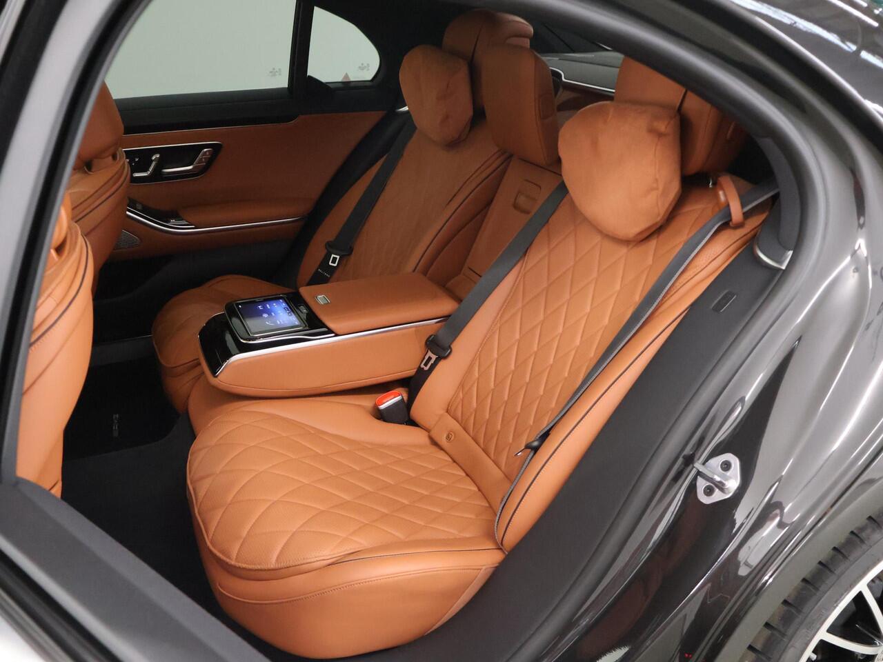 Mercedes-Benz S-KLASSE 580 e 4MATIC Lang AMG Line | Chauffeurspakket | Stoelkoeling voor en achter | Digital Light | 20" multispaaks velgen | Headup |