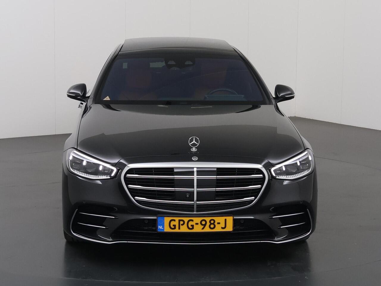 Mercedes-Benz S-KLASSE 580 e 4MATIC Lang AMG Line | Chauffeurspakket | Stoelkoeling voor en achter | Digital Light | 20" multispaaks velgen | Headup |