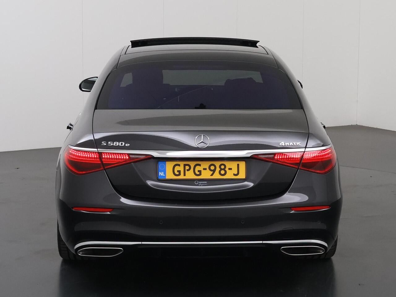 Mercedes-Benz S-KLASSE 580 e 4MATIC Lang AMG Line | Chauffeurspakket | Stoelkoeling voor en achter | Digital Light | 20" multispaaks velgen | Headup |