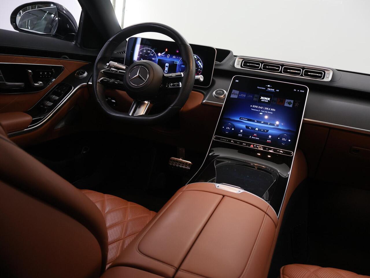 Mercedes-Benz S-KLASSE 580 e 4MATIC Lang AMG Line | Chauffeurspakket | Stoelkoeling voor en achter | Digital Light | 20" multispaaks velgen | Headup |