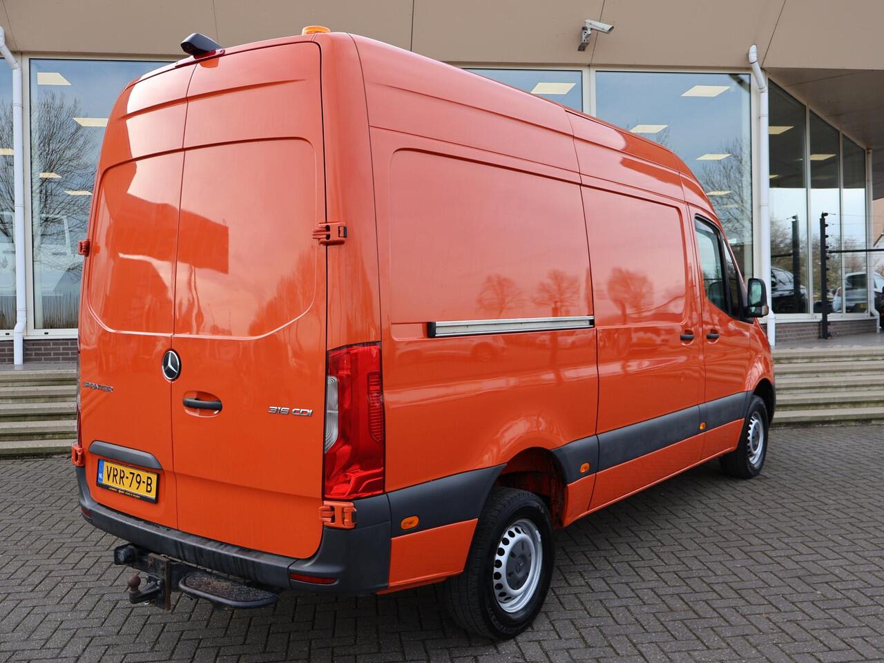 Mercedes-Benz SPRINTER 316 2.2 CDI 163 PK L2H2 + 3500 KG TREKHAAK | APPLE CARPLAY | STANDKACHEL | CAMERA