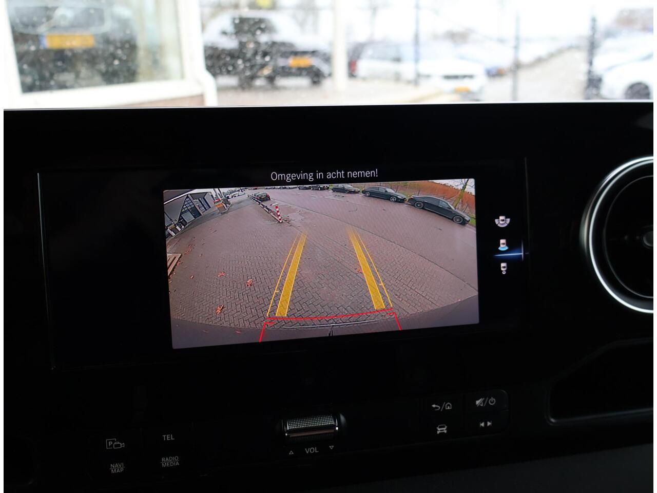 Mercedes-Benz SPRINTER 319 3.0 CDI V6 AUT. L3H2 - 3500 KG TREKHAAK | MBUX BREEDBEELD | 18 INCH LMV | CAMERA