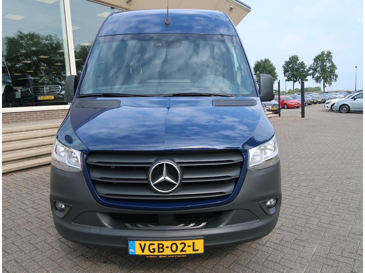 Mercedes-Benz SPRINTER 319 3.0 CDI V6 190 PK AUT. L2H2 + 3500 KG TREKHAAK / ADAPTIVE CRUISE CONTROL / NAVIGATIE