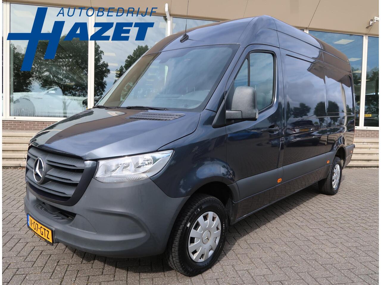 Mercedes-Benz SPRINTER 316 2.2 CDI 163 PK AUT7 L2H2 + 3500 KG TREKHAAK / ADAPTIVE CRUISE / BREEDBEELD MBUX