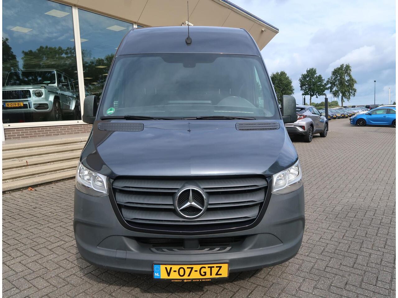 Mercedes-Benz SPRINTER 316 2.2 CDI 163 PK AUT7 L2H2 + 3500 KG TREKHAAK / ADAPTIVE CRUISE / BREEDBEELD MBUX