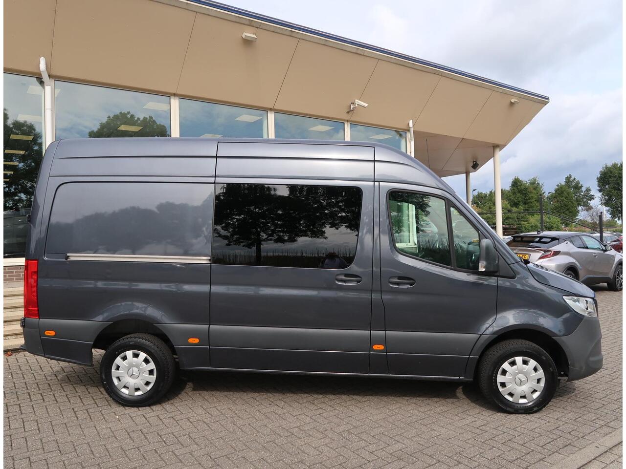 Mercedes-Benz SPRINTER 316 2.2 CDI 163 PK AUT7 L2H2 + 3500 KG TREKHAAK / ADAPTIVE CRUISE / BREEDBEELD MBUX