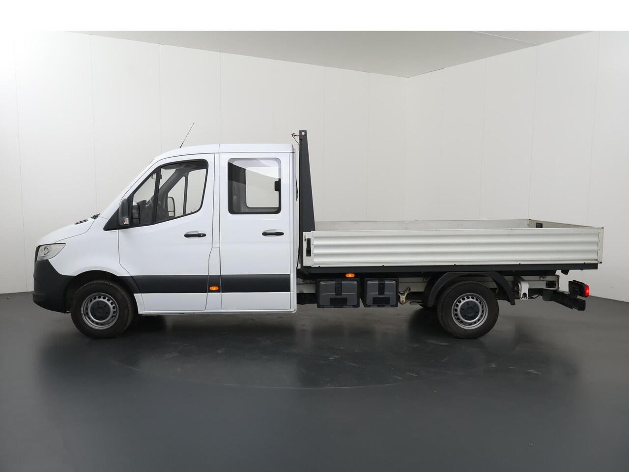 Mercedes-Benz SPRINTER 314 CDI | L3 | Dubbele Cabine | Open laadbak |7-Pe 7-Persoons | Trekhaak | Kunstlederen Bekleding | Bluetooth | Airco | Lederen Stuurwiel | Keyless Go |