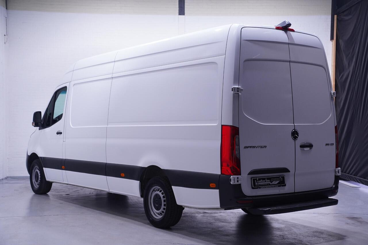 Mercedes-Benz SPRINTER 315 CDI 150 pk L3H2 Navi, 360 Camera PDC V+A, Cruise Control, Laadruimte Pakket, 3-Zits
