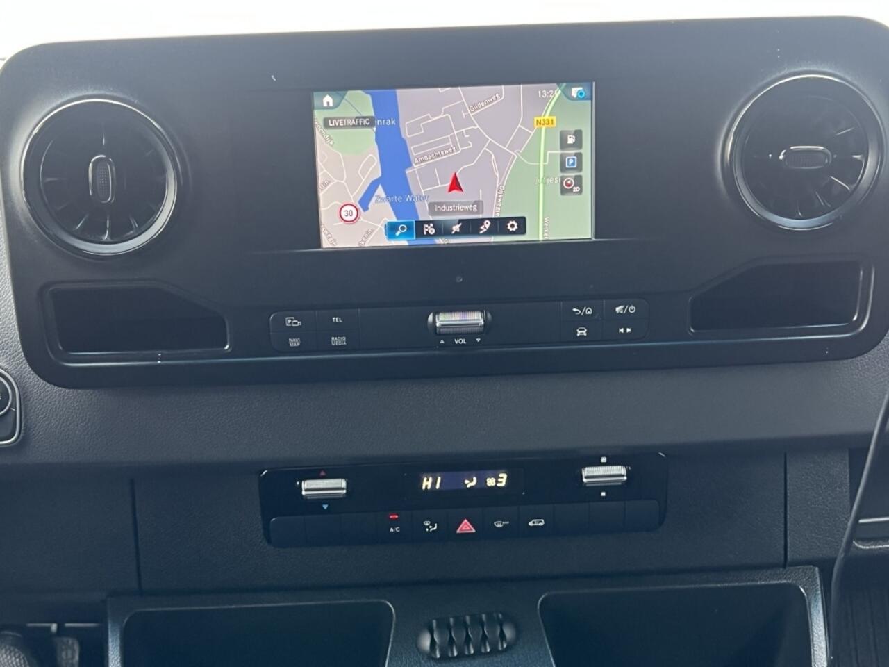 Mercedes-Benz SPRINTER 317 1.9 CDI L3H3 DC