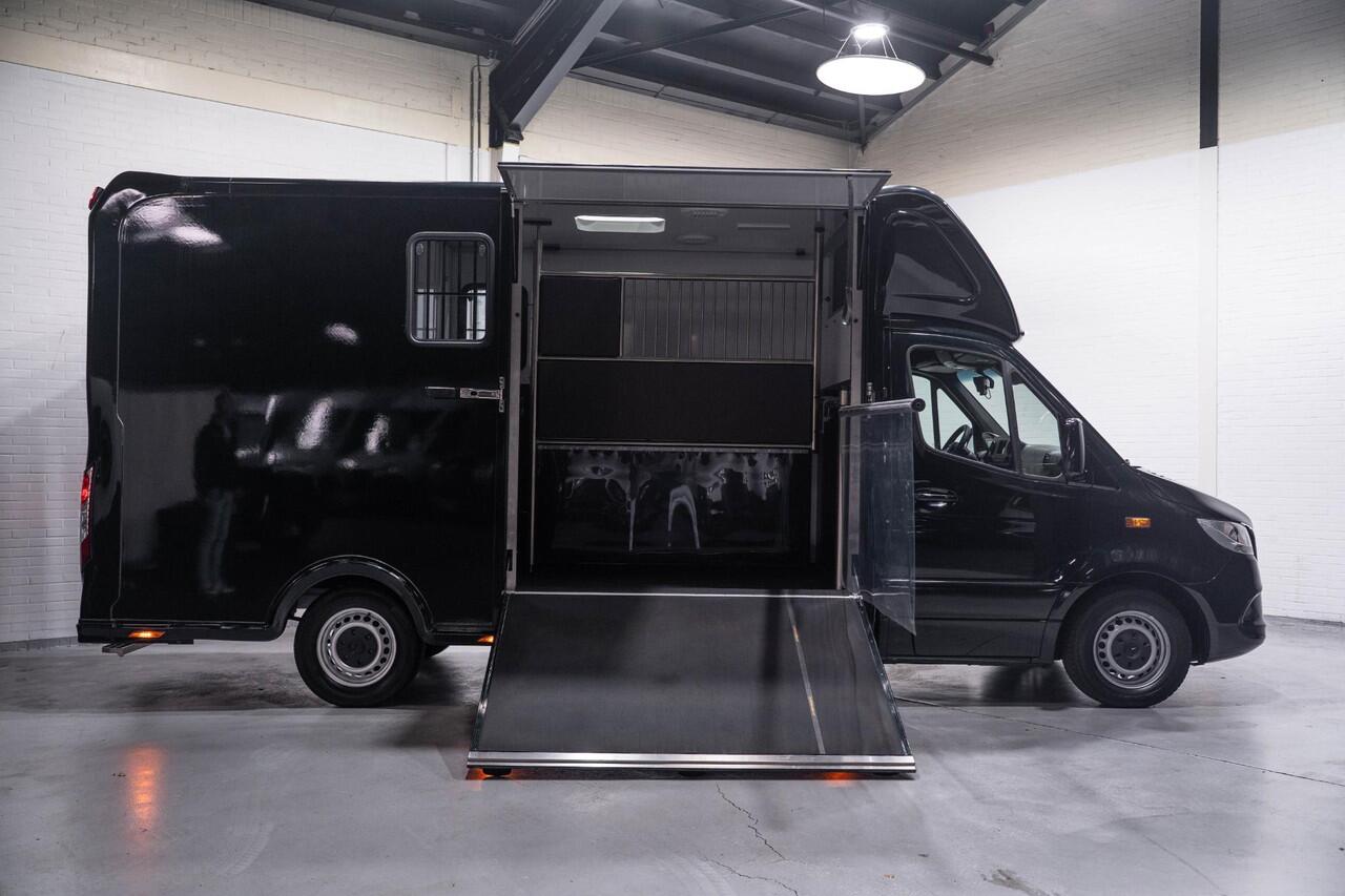 Mercedes-Benz SPRINTER 316 CDI 163 pk Paardenauto, Sodiak Opbouw Nieuw Hengsten Uitvoering, 2-Paards, Leder Zwart, Camera systeem, Apple Carplay, 3-Zits