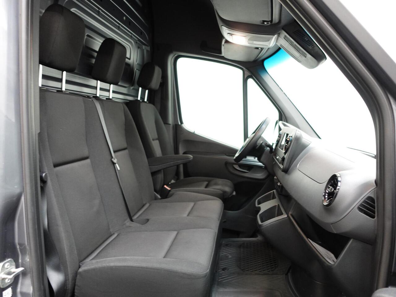 Mercedes-Benz SPRINTER L3H2 Automaat Navigatie Cruise Control Trekhaak Imperiaal + Trap Airco