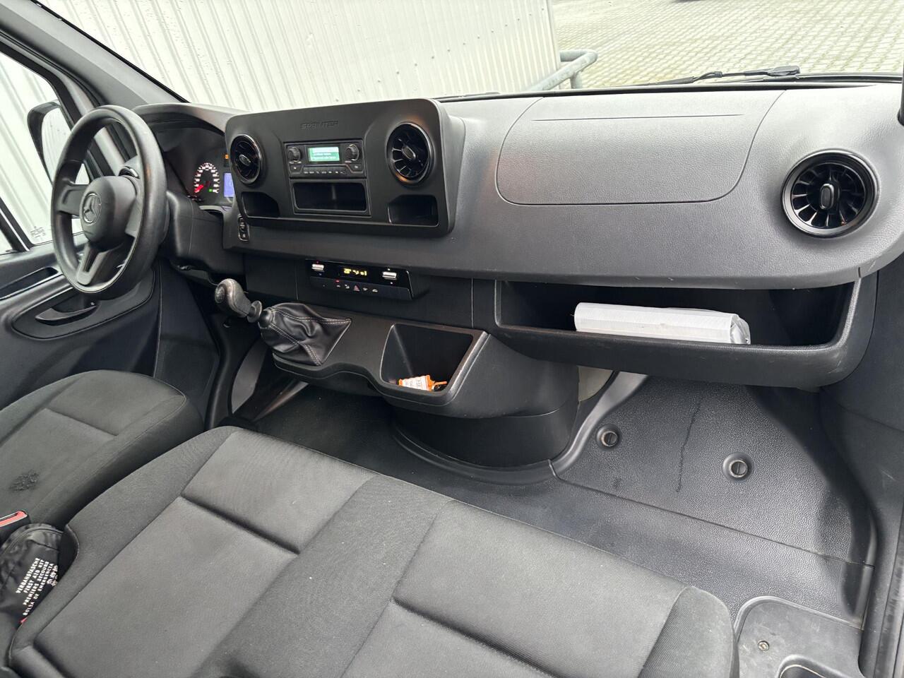 Mercedes-Benz SPRINTER 211 1.9 CDI L2H2 FWD*A/C*CAMERA*3PERSOONS*