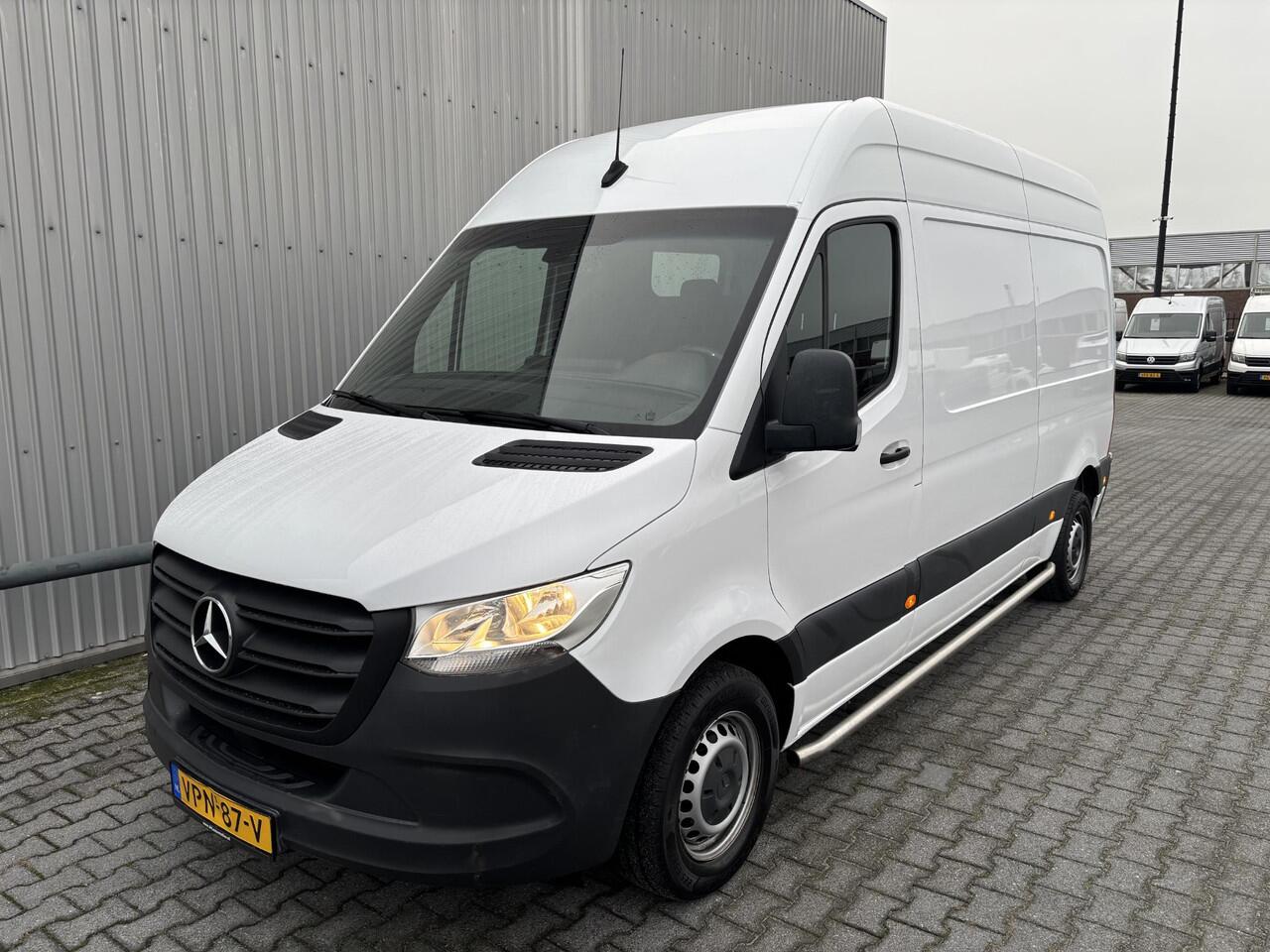 Mercedes-Benz SPRINTER 211 1.9 CDI L2H2 FWD*ECC*CAMERA*3PERSOONS*TEL*