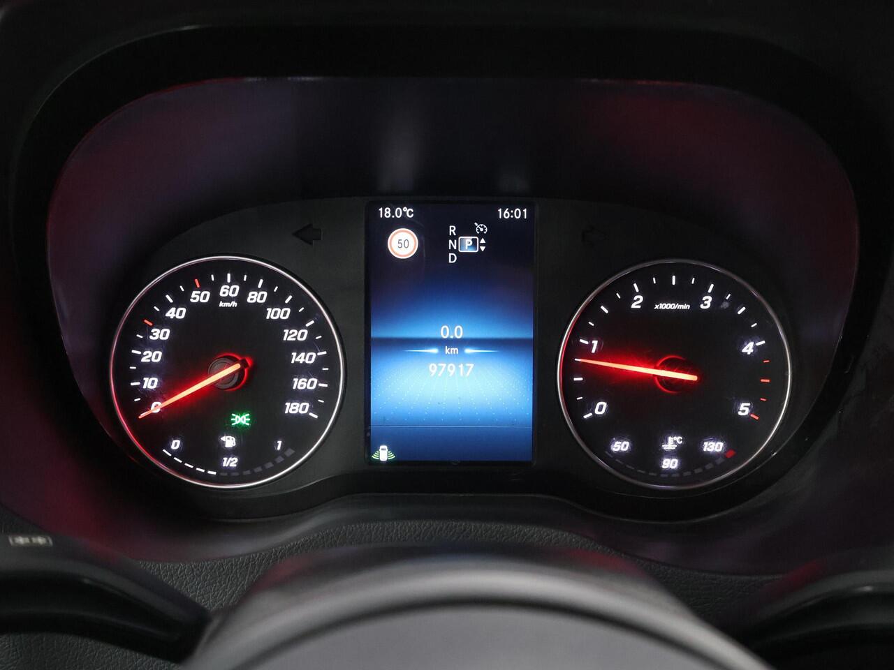 Mercedes-Benz SPRINTER 317 CDI | L2 H2 | Aut. | Navigatie | 2-zits | Opstaptrede | Cruise Control | Spiegelpakket| Parkeercamera | Airco | Dodehoekassistent | Certified