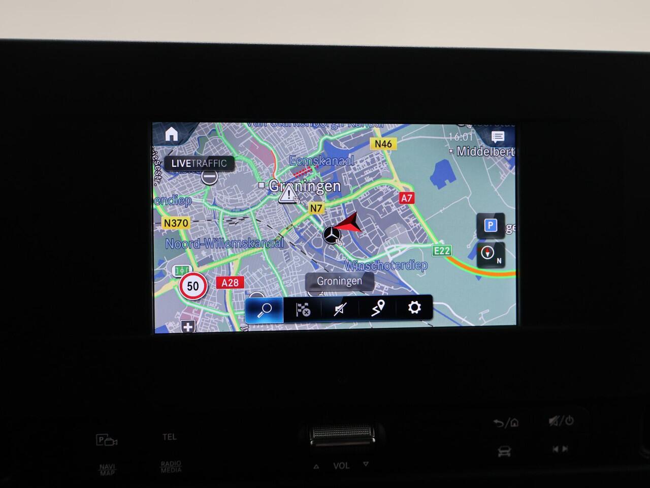 Mercedes-Benz SPRINTER 317 CDI | L2 H2 | Aut. | Navigatie | 2-zits | Opstaptrede | Cruise Control | Spiegelpakket| Parkeercamera | Airco | Dodehoekassistent | Certified