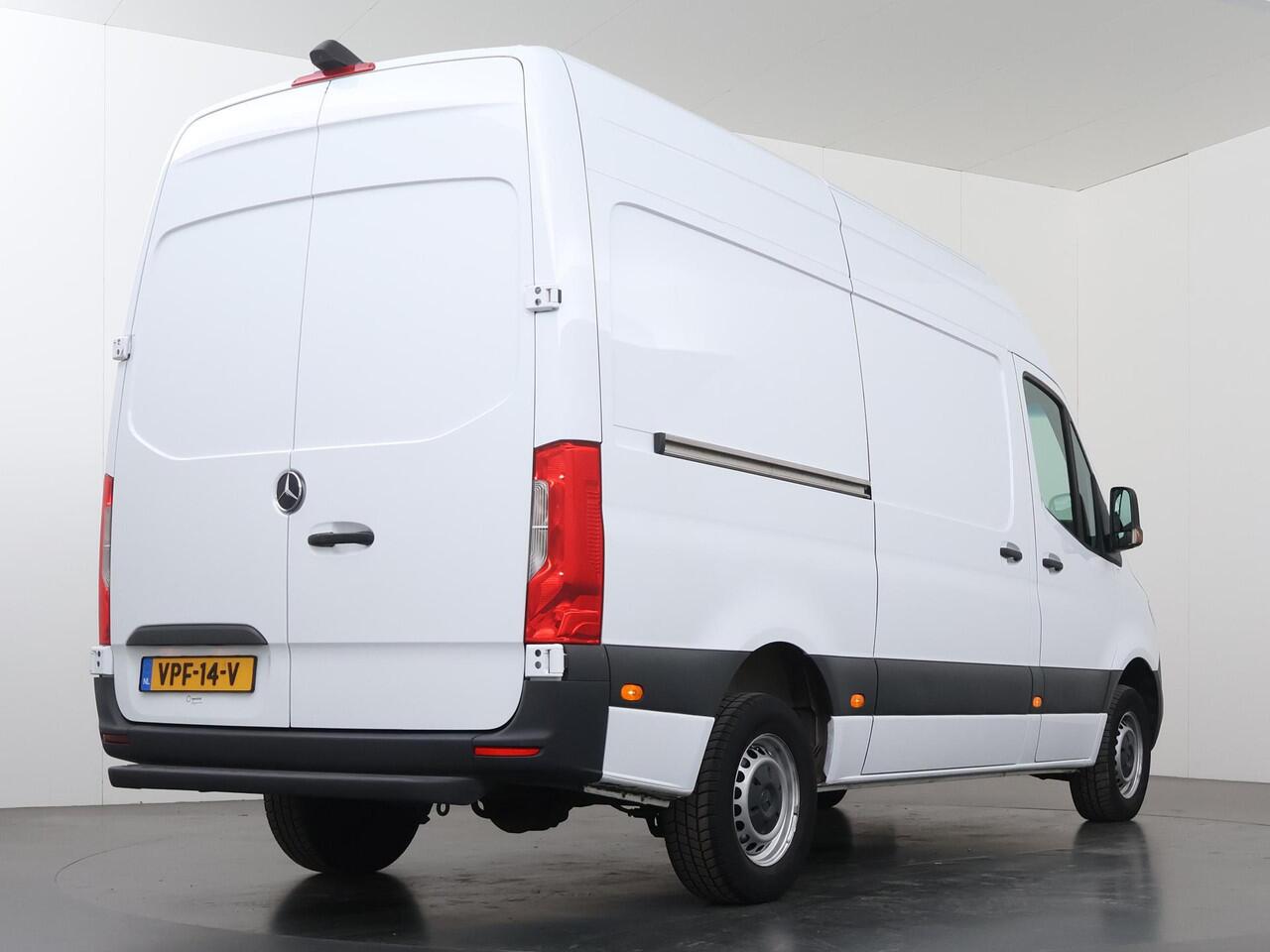 Mercedes-Benz SPRINTER 317 CDI | L2 H2 | Aut. | Navigatie | 2-zits | Opstaptrede | Cruise Control | Spiegelpakket| Parkeercamera | Airco | Dodehoekassistent | Certified