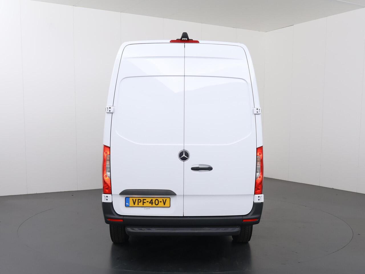 Mercedes-Benz SPRINTER 317 CDI | L2 H2 | 170 PK | AUTOMAAT | DEALER ONDERHOUDEN | NAVIGATIE | CRUISE CONTROL | CAMERA | 2-ZITS | AIRCO | CARPLAY EN ANDROID AUTO | OPSTAP W73