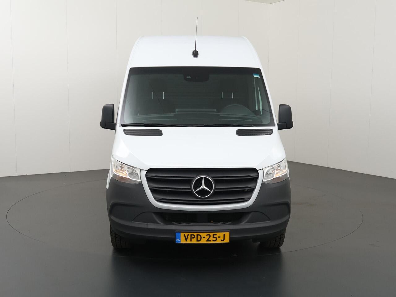 Mercedes-Benz SPRINTER 317 CDI | Aut. | L2 H2 | Aut. | Navigatie | 2-zits | Opstaptrede | Cruise Control | Spiegelpakket| Parkeercamera | Airco | Dodehoekassistent | Certified