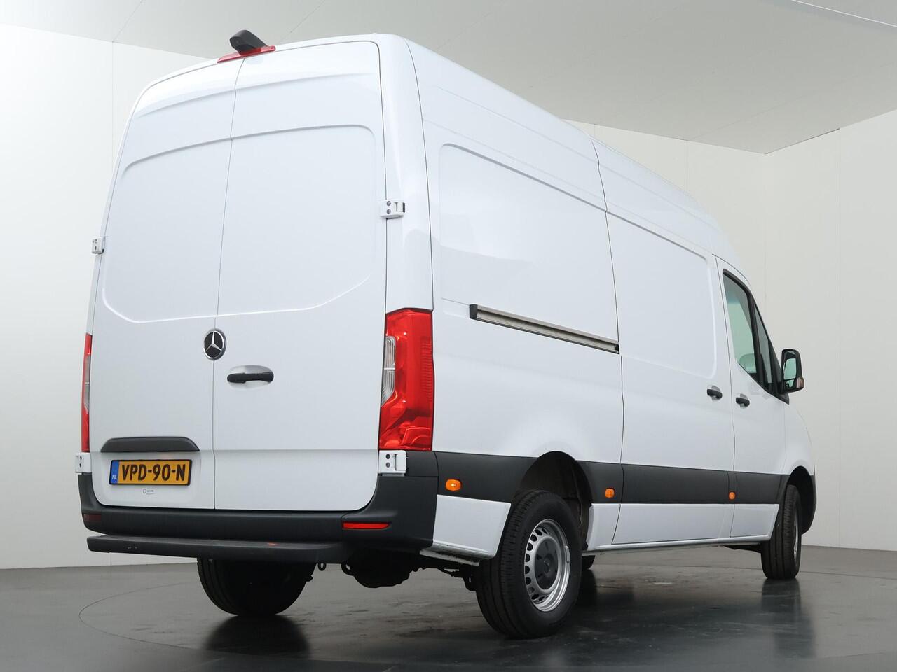Mercedes-Benz SPRINTER 317 CDI | Aut. | L2 H2 | DEALER ONDERHOUDEN | NAVIGATIE | CRUISE CONTROL | CAMERA | 2-ZITS | AIRCO | CARPLAY EN ANDROID AUTO | OPSTAP W73