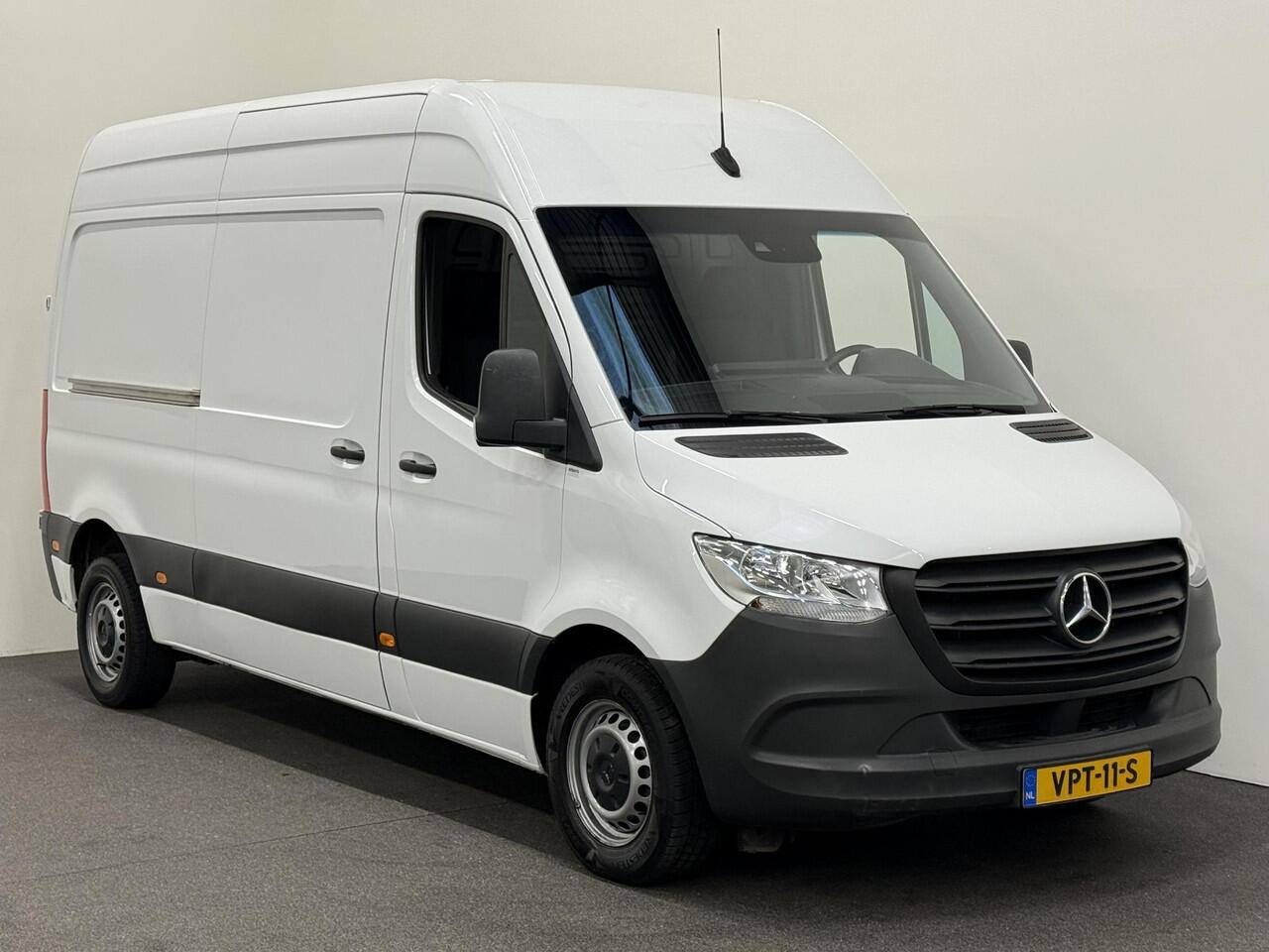 Mercedes-Benz SPRINTER 211 2.2 CDI L2H2 Automaat 9-G tronic | Airco | Navigatie | Camera | Cruisecontrol | 3Zits | Electra pakket | DAB | Trekhaak