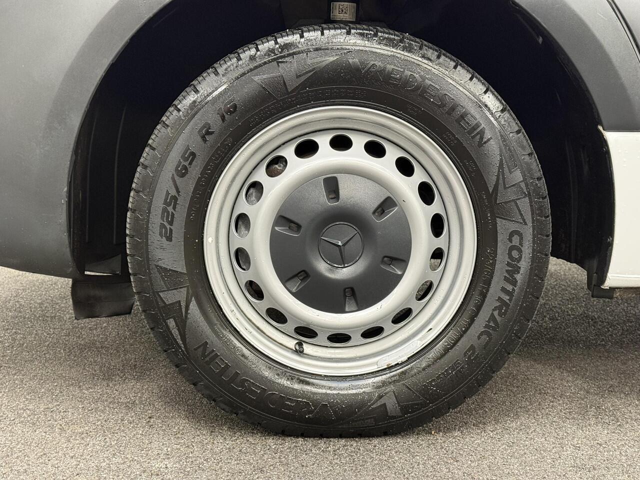 Mercedes-Benz SPRINTER 211 2.2 CDI L2H2 Automaat 9-G tronic | Airco | Navigatie | Camera | Cruisecontrol | 3Zits | Electra pakket | DAB | Trekhaak