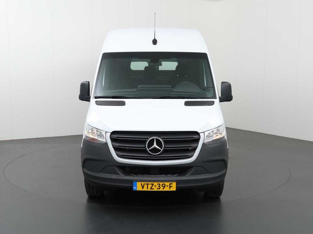 Mercedes-Benz SPRINTER 317 CDI Aut. | L2 H2 | Airco | Cruise Control | Trekhaak | Achterdeuren met ruit | Comfort-stoel | Certified