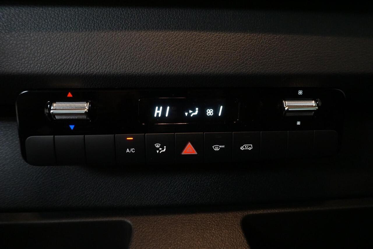 Mercedes-Benz SPRINTER 211 1.9 CDI L2H2 FWD Automaat 9-G tronic Airco Navi Camera Cruisecontrol 3Zits Electra pakket DAB