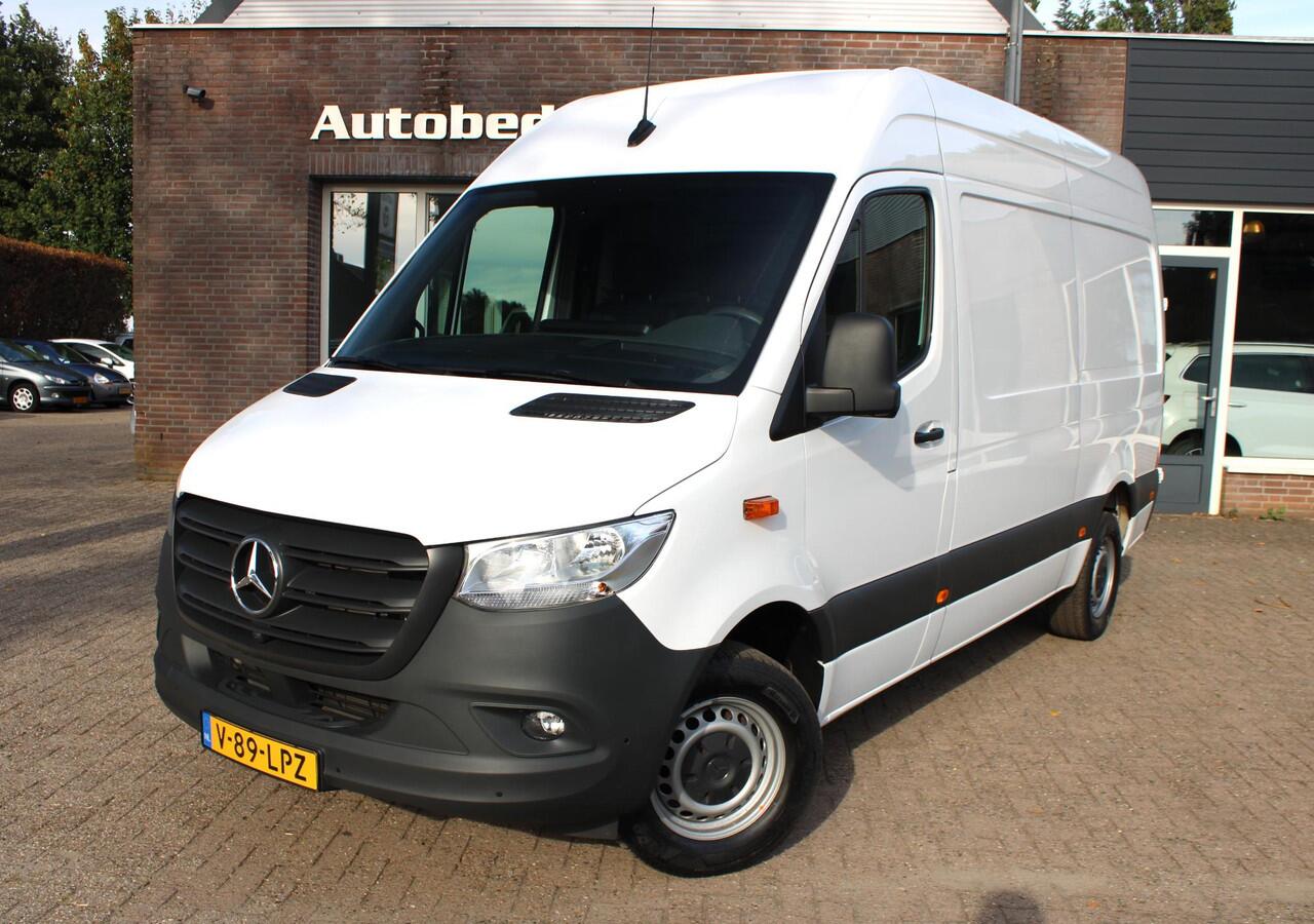 Mercedes-Benz SPRINTER MB 317 L2H2 360 CAMERA, Apple/Android carplay, Achteruitrijcamera, Cruise, bekleden laadruimte, 3 zits