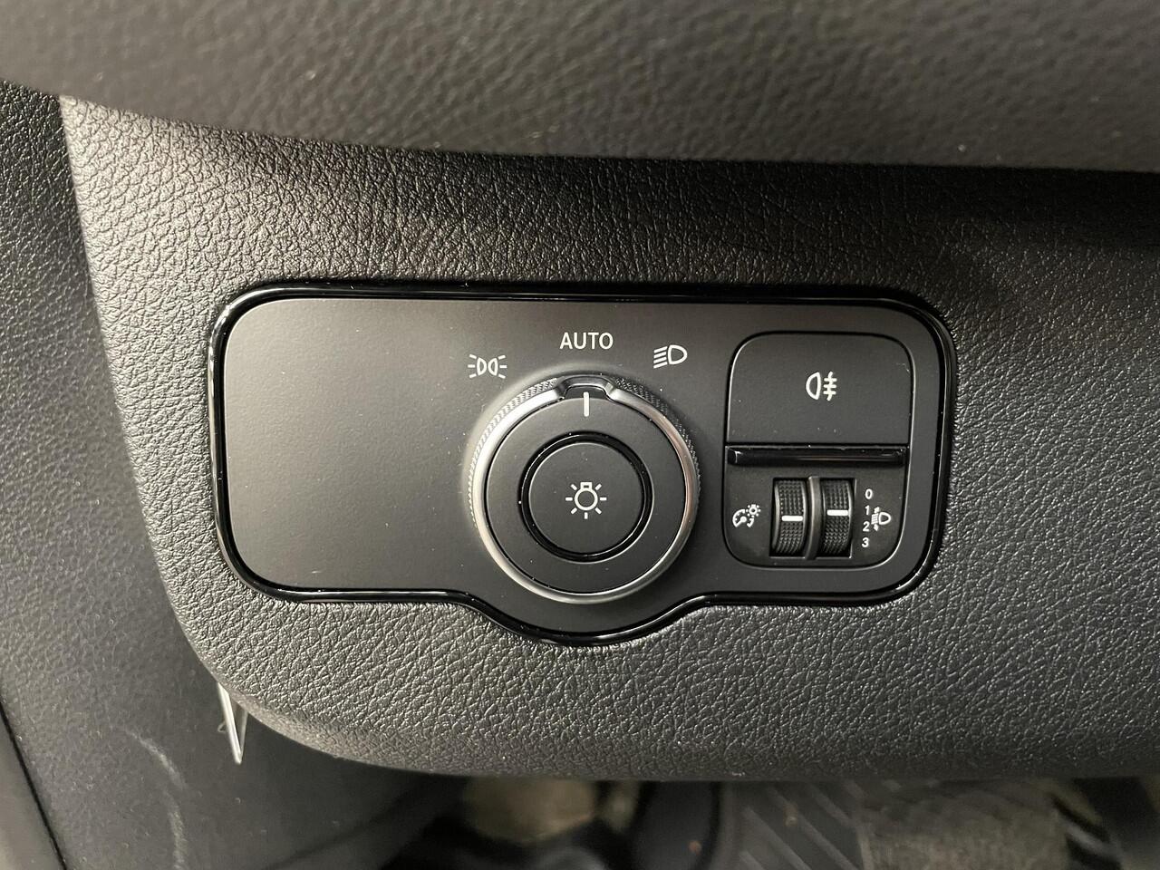 Mercedes-Benz SPRINTER 211 CDI L2H2 Aut-9 FWD Airco|Cruise Control|Navi MBUX|Camera|PDC VA