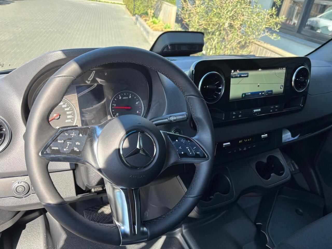 Mercedes-Benz SPRINTER 319 Pro L2H2 3,5 trekhaak LED Softclose schuifdeur