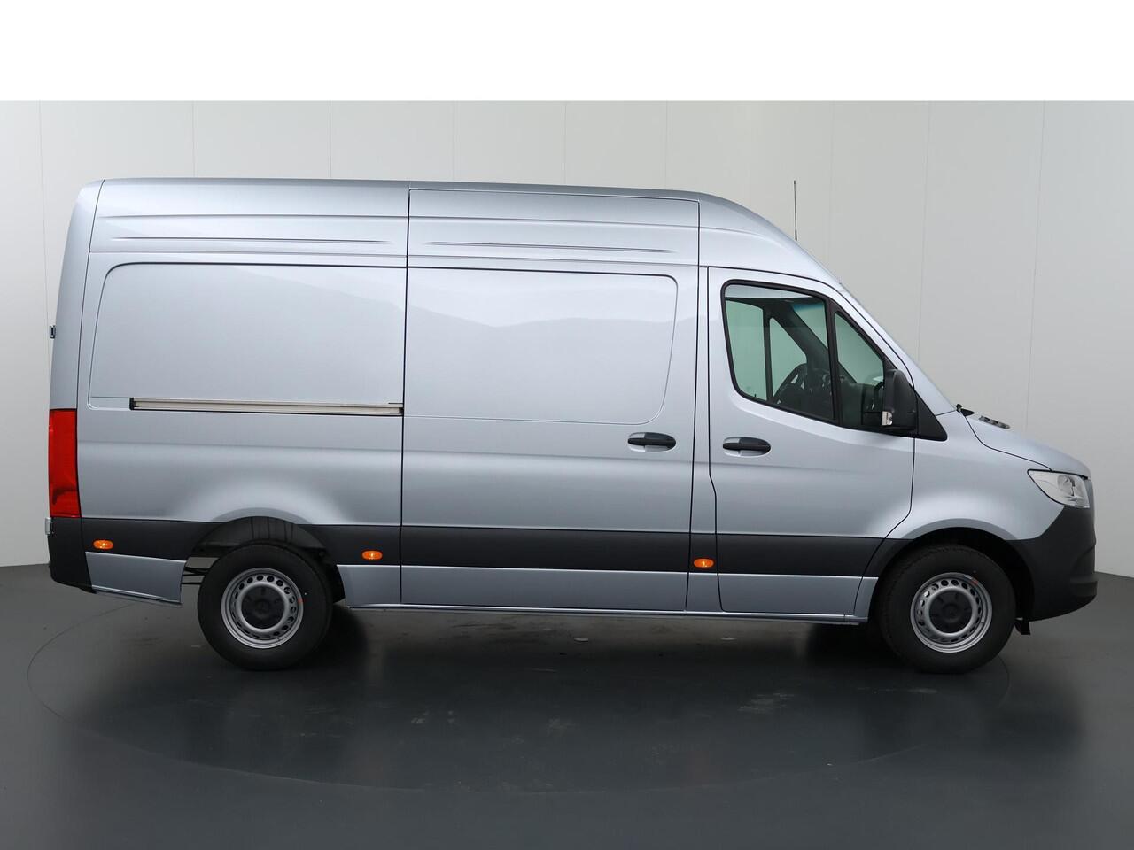 Mercedes-Benz SPRINTER 315 CDI | L2 H2 | RWD | Aut. | PRO | BPM VRIJ! | AIRCO | CRUISE | 3500 KG AHW | CARPLAY | ANDROID AUTO | DODEHOEKASSISTENT | METALLIC | SPOORASSISTENT | MULTIFUNCTIONEELSTUURWIEL