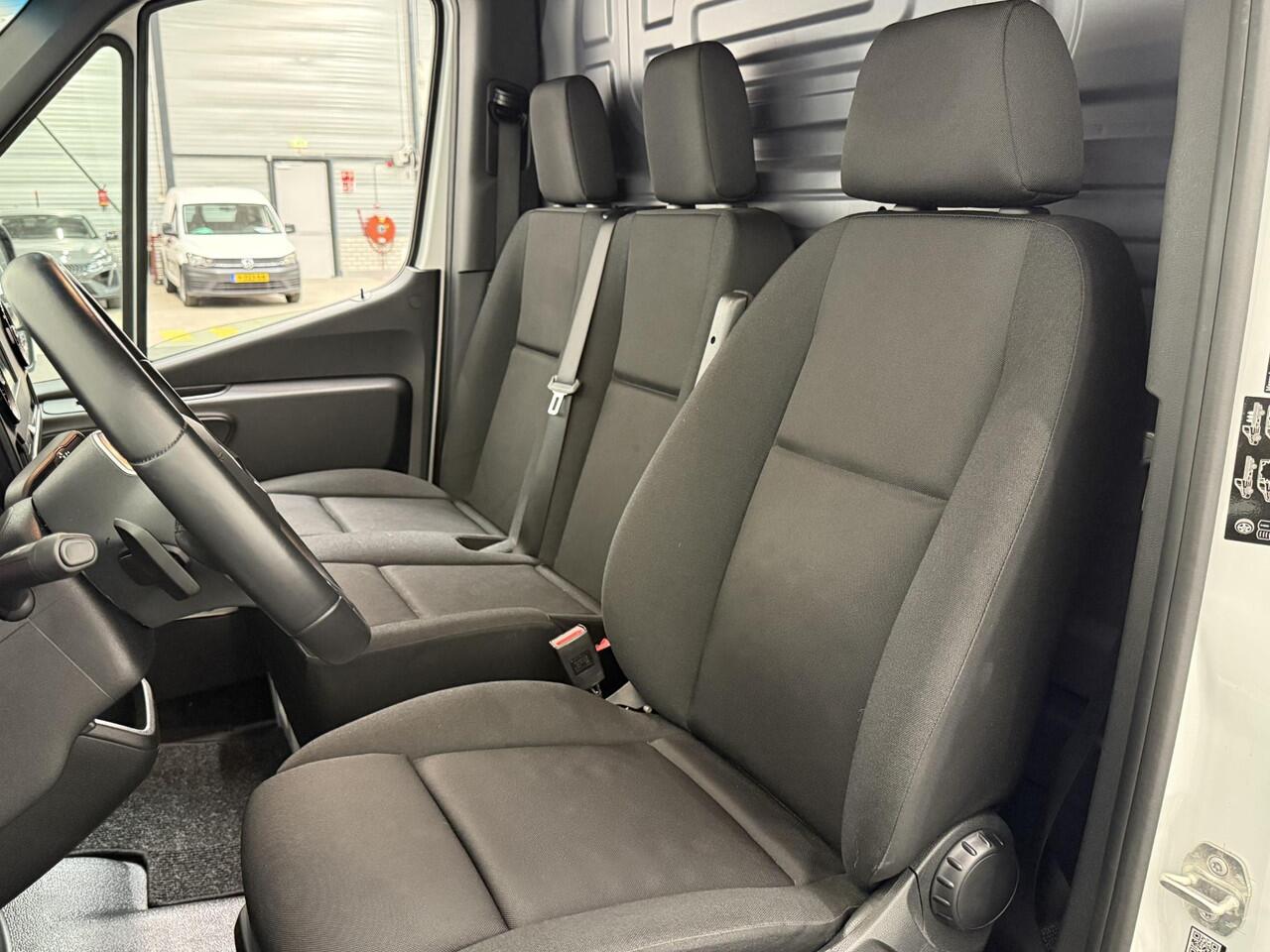 Mercedes-Benz SPRINTER 315 1.9 CDI L2H2 Automaat Airco Trekhaak Camera Navigatie