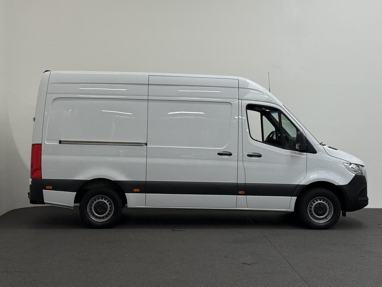 Mercedes-Benz SPRINTER 315 1.9 CDI L2H2 Automaat Airco Trekhaak Camera Navigatie