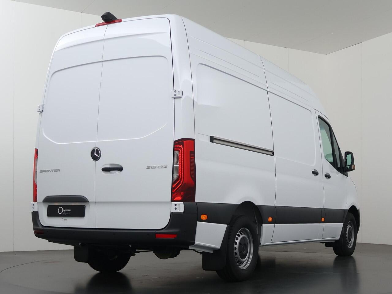 Mercedes-Benz SPRINTER 319 L2H2 RWD SELECT | LED | DISTRONIC | WINTERPAKKET | LEER | BPM VRIJ