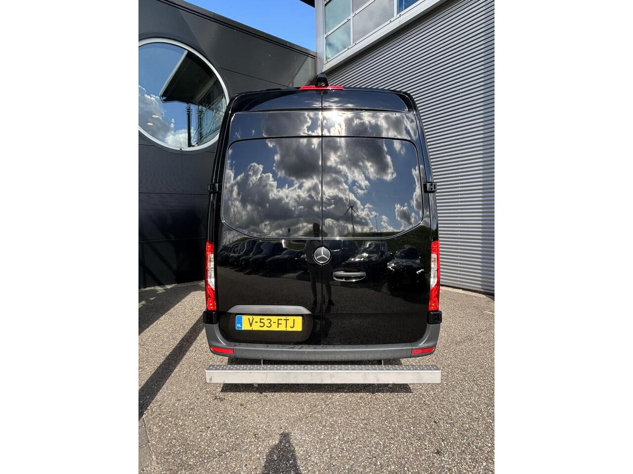 Mercedes-Benz SPRINTER 315 1.9 CDI L2H2 RWD