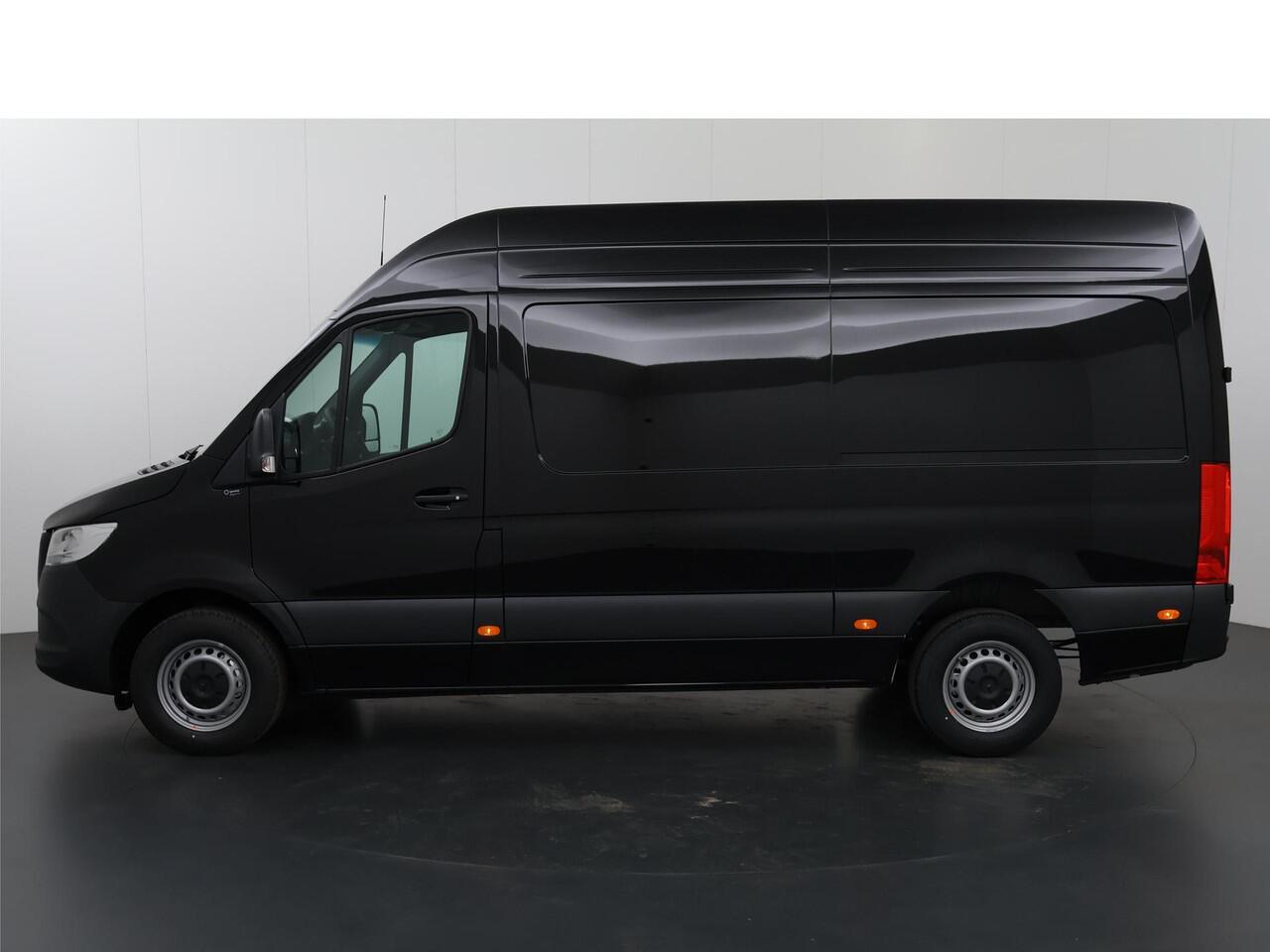 Mercedes-Benz SPRINTER 315 CDI | L2 H2 | RWD | Aut. | PRO | BPM VRIJ! | ACHTERUITRIJCAMERA | 3500 KG AHW | DODEHOEKASSISTENT | AIRCO | CRUISE | CARPLAY | ANDROID AUTO | METALLIC | 3-ZITS | MBUX SYSTEEM GROOT