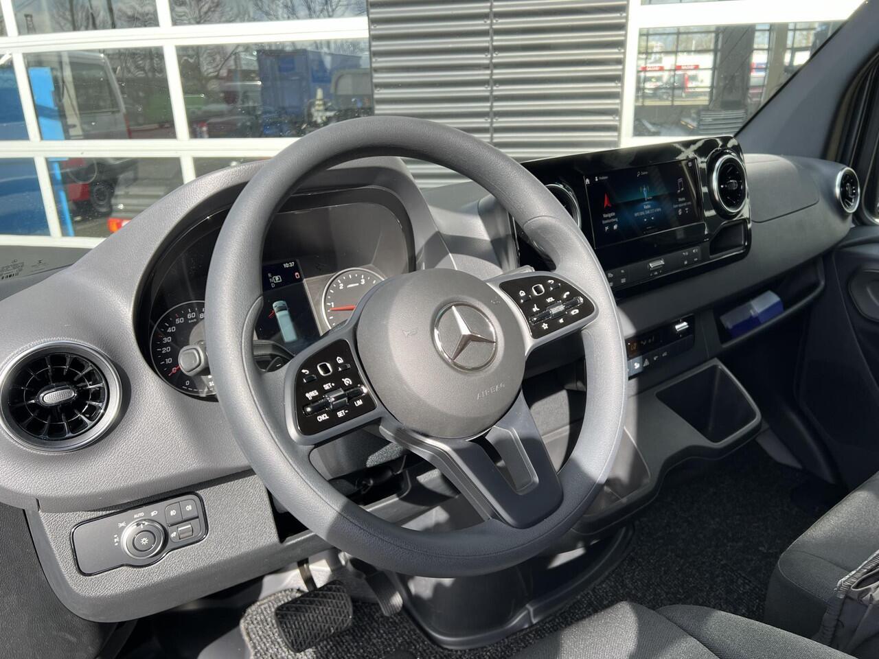 Mercedes-Benz SPRINTER 315 1.9 CDI L3H2 | LED verlichting | Geveerde stoel | 10,25 inch MBUX scherm | Opstap achter | Achteruitrijcamera | Cruise control