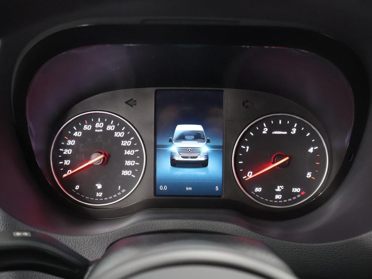 Mercedes-Benz SPRINTER 211 CDI GB L2 FWD Functional 311 1.9 CDI L2H1 Functional Mercedes-Benz Sprinter 211 CDI GB L2 FWD Functional | Navigatie | Parkeercamera | Airco | Cruise control