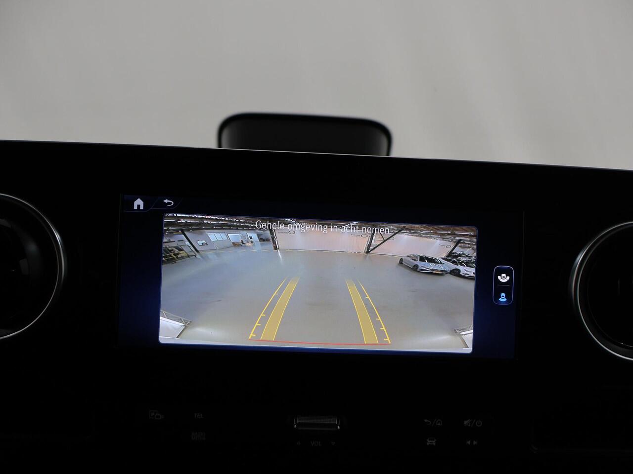 Mercedes-Benz SPRINTER 317 CDI | L2 H2 | Pro | Aut. | 3500 KG AHW | Apple Carplay / Android Auto | Parkeercamera | Airco | Stoelverwarming | Keyless Go | Certified