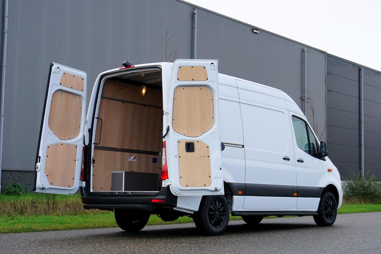 Mercedes-Benz SPRINTER 317 L2H2 RWD Automaat |EURO6 |1e eigenaar |Topstaat |Betimmering |Fabrieksgarantie |Camera |Cruise |Navi |Climate control |Stoelverwarming |3500 KG |170 pk