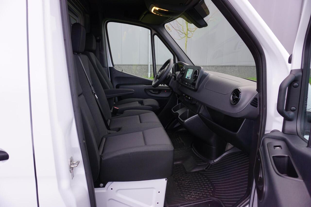 Mercedes-Benz SPRINTER 317 L2H2 RWD Automaat |EURO6 |1e eigenaar |Topstaat |Betimmering |Fabrieksgarantie |Camera |Cruise |Navi |Climate control |Stoelverwarming |3500 KG |170 pk