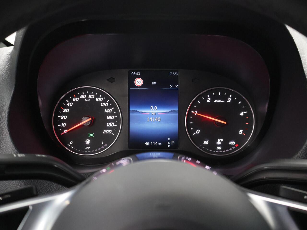 Mercedes-Benz SPRINTER 319 CDI Aut. | L2 H2 | Select | Laadklep | LED | 3-zits | Comfort-stoel | LM Velgen | Parkeercamera | Laadklep | Certified